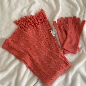 New York & Company scarf and gloves set